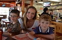 Kids_HootersLunch (3)